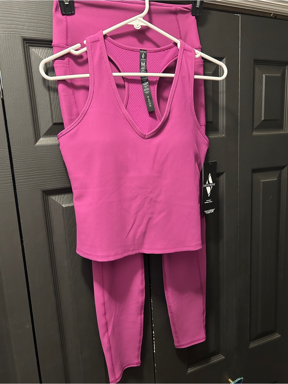 Sketchers Women's Fuschia Ribbed V-Neck Tank & Leggings Set